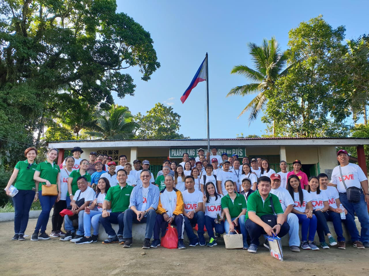 Group photo of staff, teachers and school kids in Lucban, Quezon